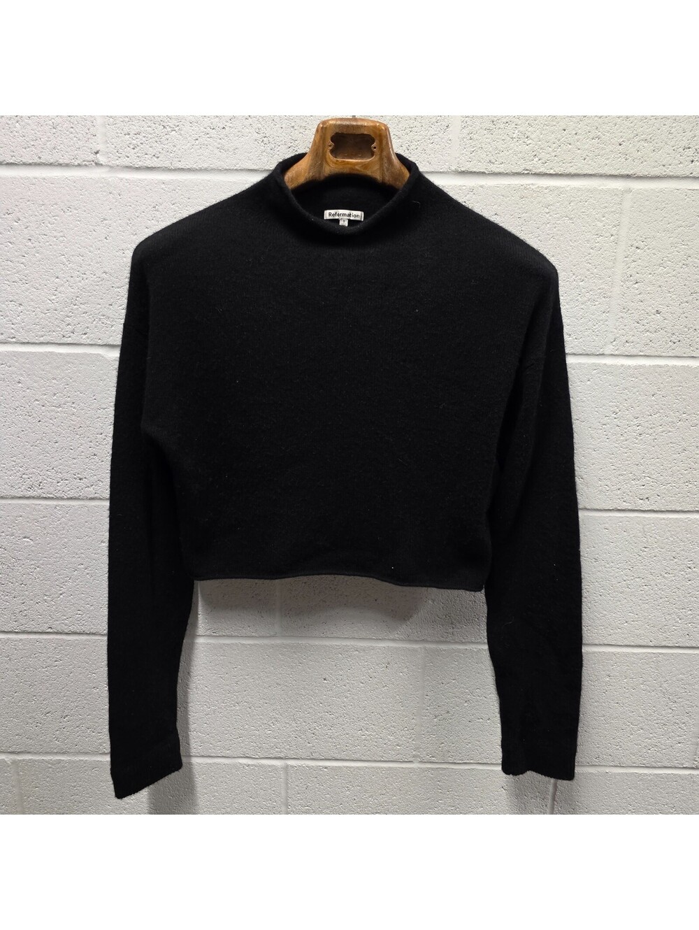 Reformation Lian 100% Cashmere Crew Sweater Cropped Black  Small 20x19
